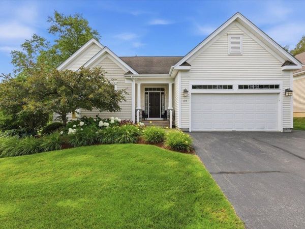 192 South Pointe Drive, South Burlington, VT 05403