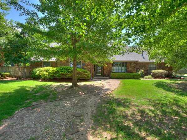 10641 S Sandusky Avenue , Tulsa, OK 74137