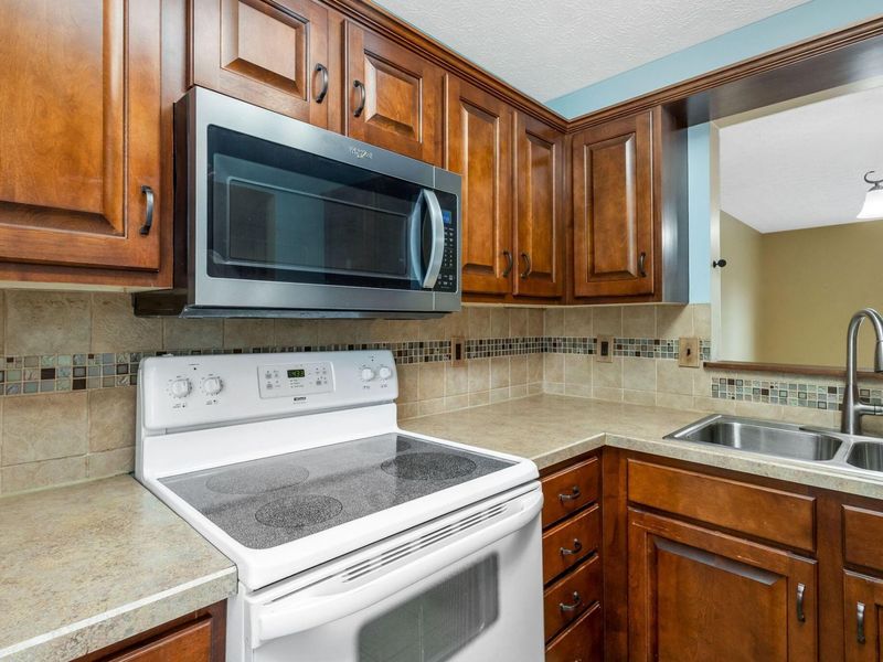 2325 Sandman Drive , Unit 69D, Columbus, OH 43235 Photo 17
