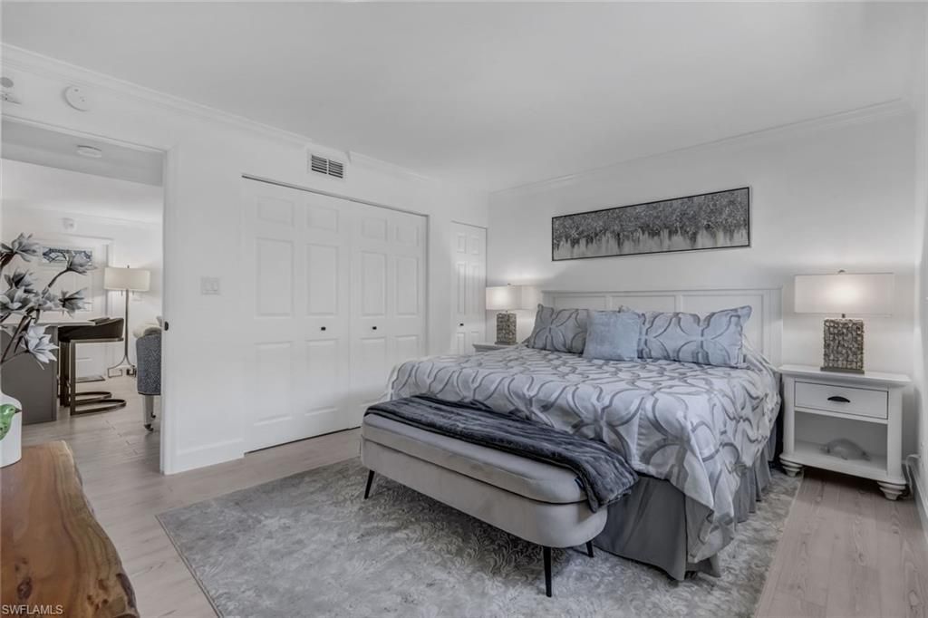 960 7th St S, Unit 105, Naples, FL 34102 Photo
