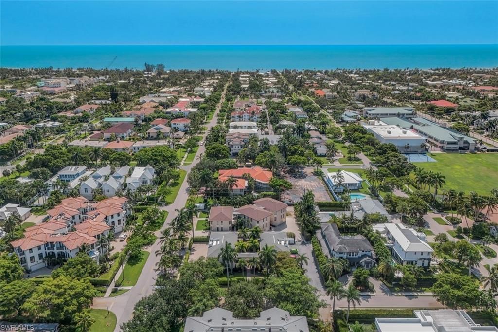 960 7th St S, Unit 105, Naples, FL 34102 Photo