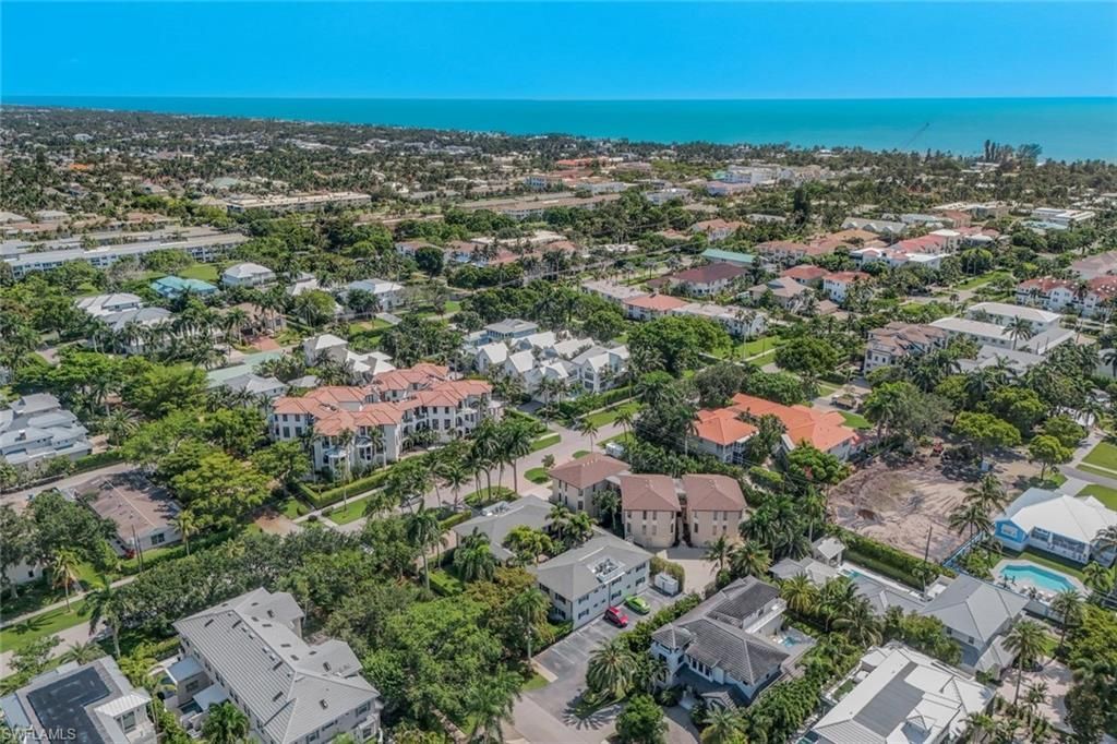 960 7th St S, Unit 105, Naples, FL 34102 Photo