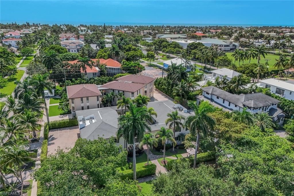960 7th St S, Unit 105, Naples, FL 34102 Photo