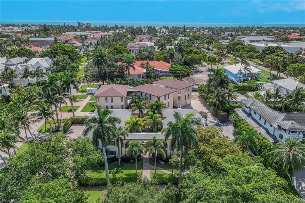 960 7th St S, Unit 105, Naples, FL 34102 Photo
