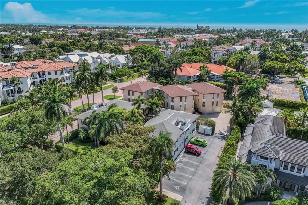 960 7th St S, Unit 105, Naples, FL 34102 Photo