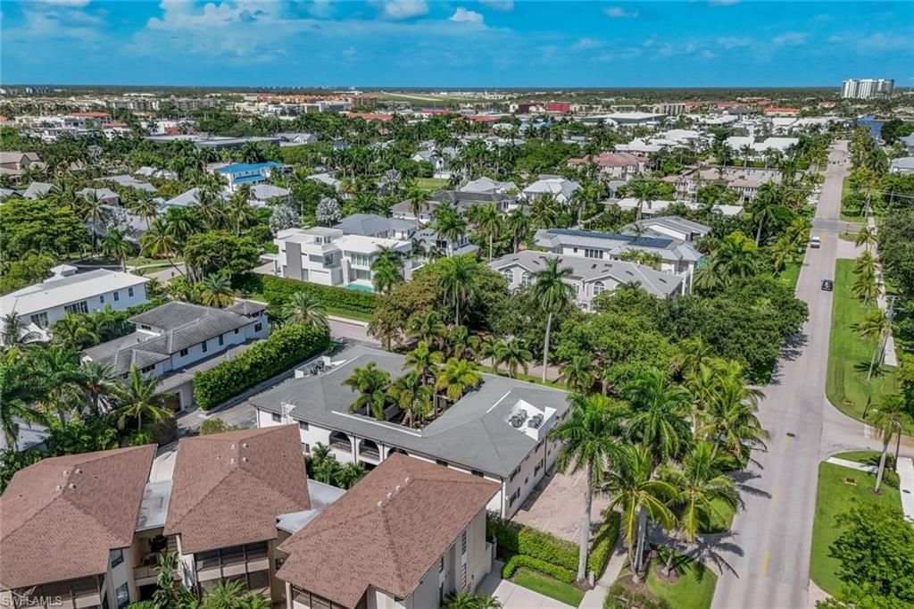 960 7th St S, Unit 105, Naples, FL 34102 Photo