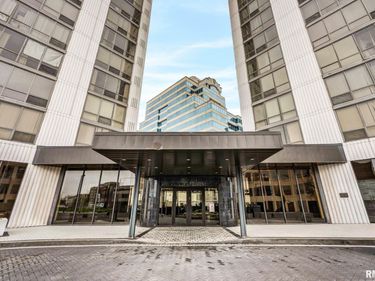 123 SW JEFFERSON Street, Unit #19 EA #12, Peoria, IL 61602