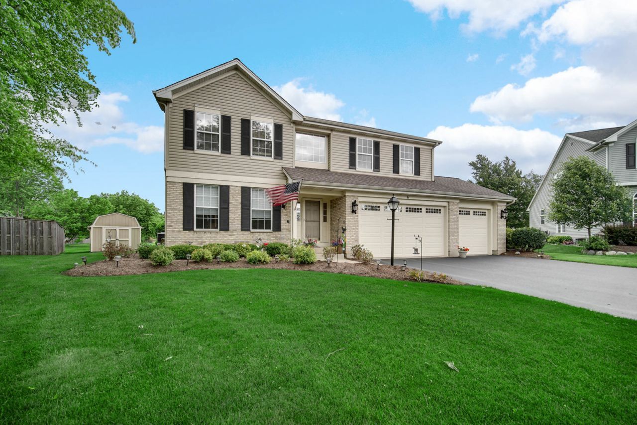 6 Yorkshire Court , Algonquin, IL 60102