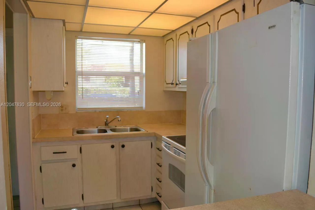 9855 Sandalfoot Blvd , Unit 308, Boca Raton, FL 33428 Photo