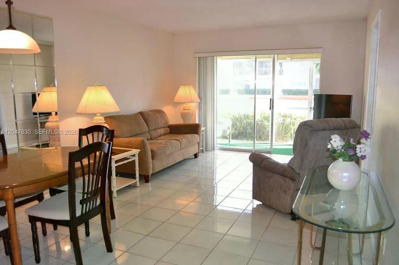 9855 Sandalfoot Blvd , Unit 308, Boca Raton, FL 33428 Photo