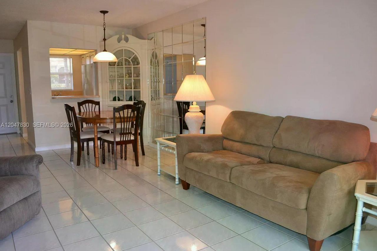 9855 Sandalfoot Blvd , Unit 308, Boca Raton, FL 33428 Photo