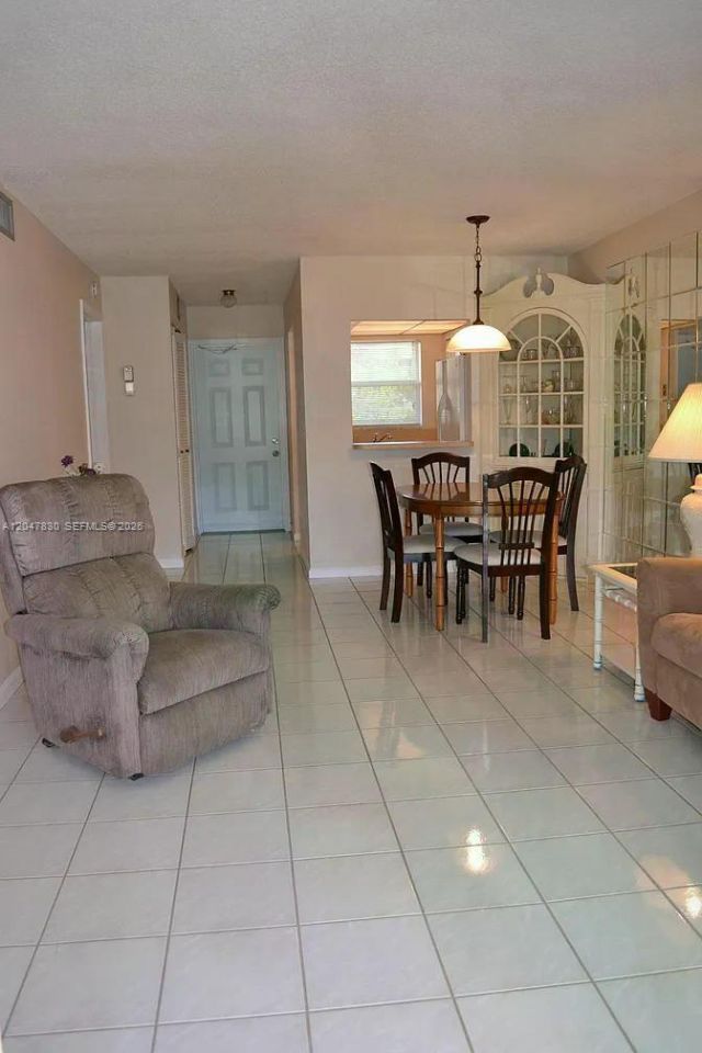 9855 Sandalfoot Blvd , Unit 308, Boca Raton, FL 33428 Photo