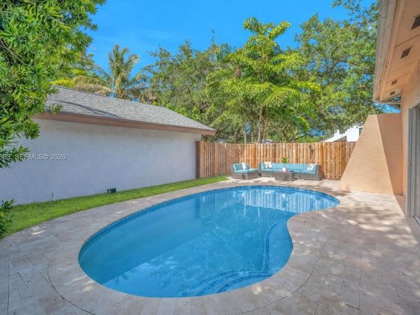 42 Birch Dr, Cooper City, FL 33026