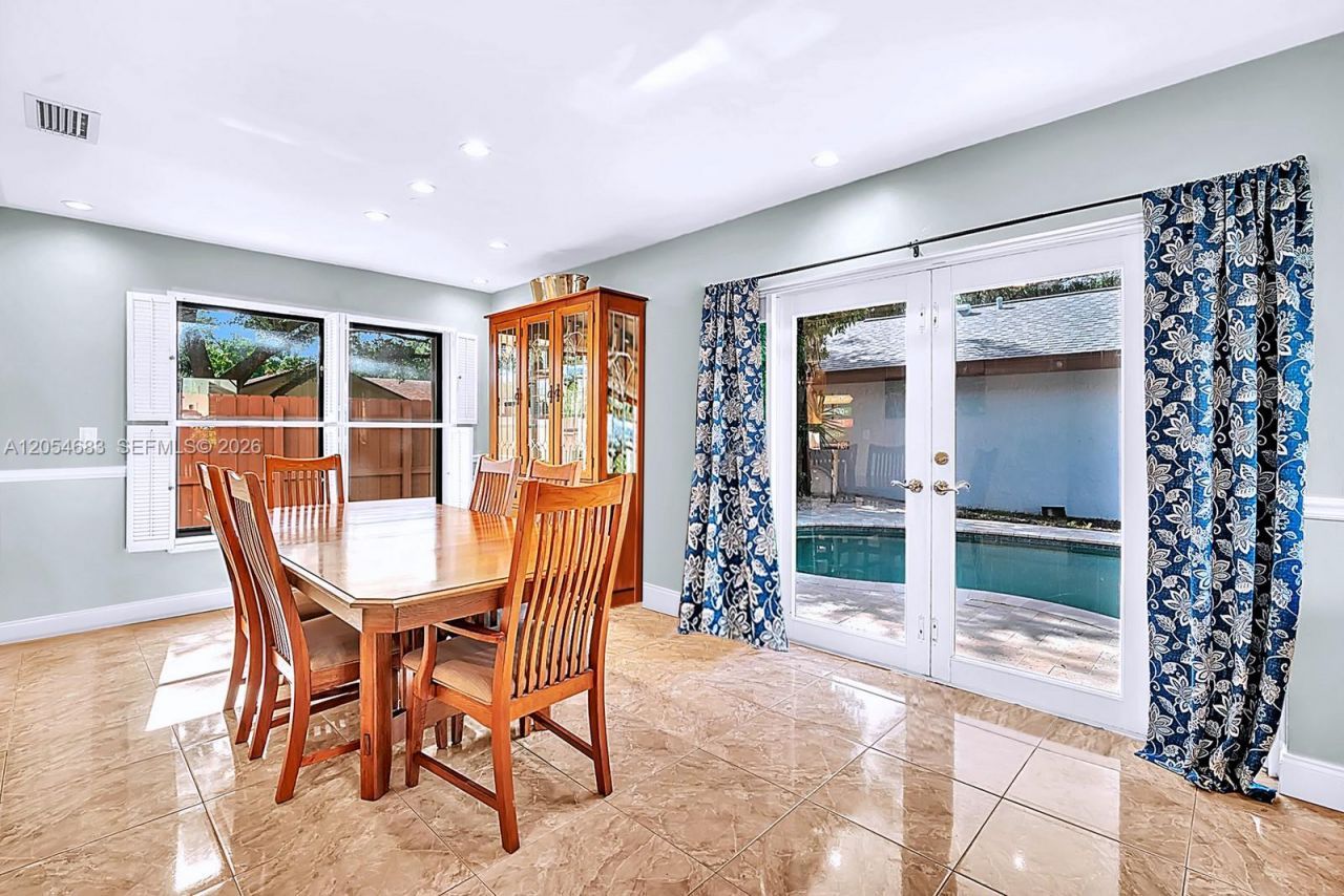 42 Birch Dr, Cooper City, FL 33026 Photo