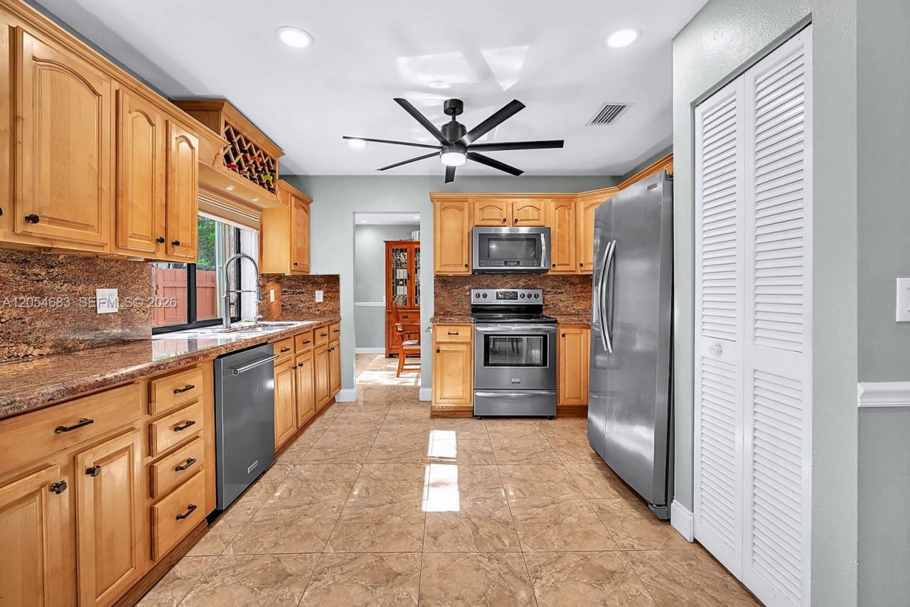 42 Birch Dr, Cooper City, FL 33026 Photo