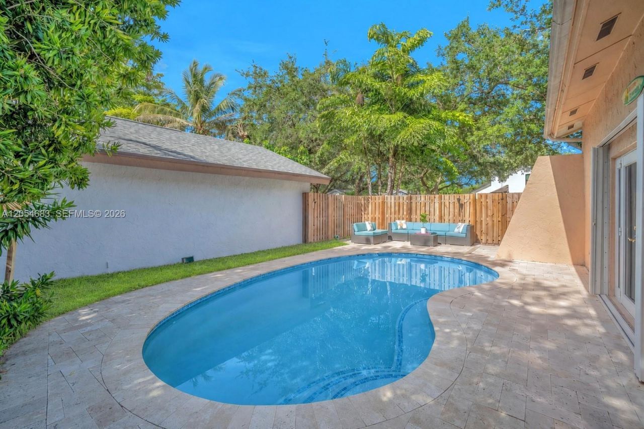 42 Birch Dr , Cooper City, FL 33026 Photo