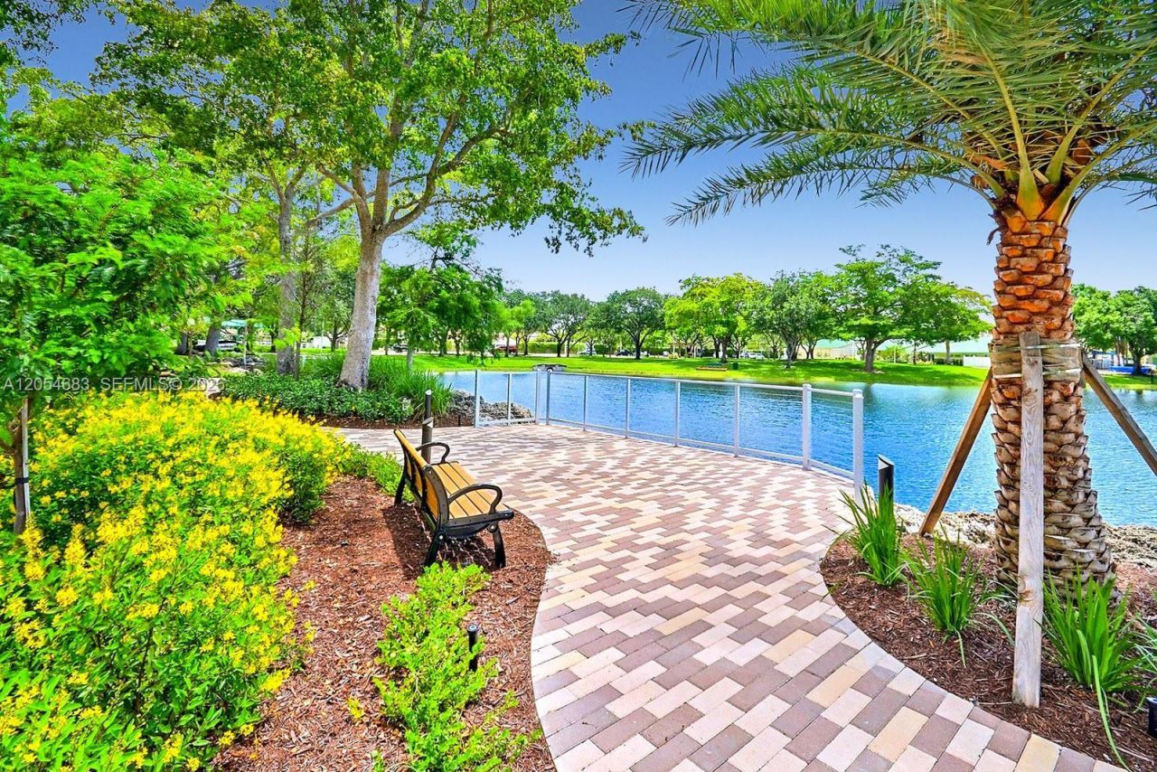 42 Birch Dr, Cooper City, FL 33026 Photo