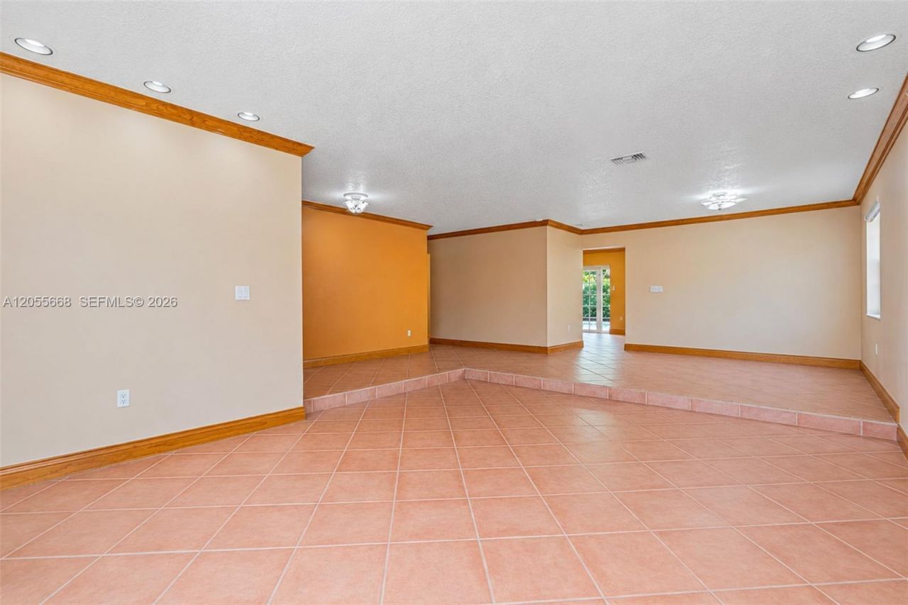 13390 SW 1st St, Miami, FL 33184 Photo