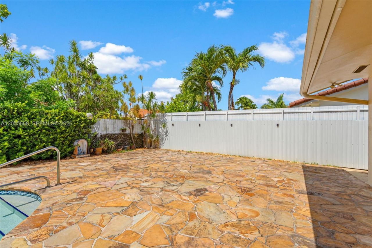 13390 SW 1st St, Miami, FL 33184 Photo