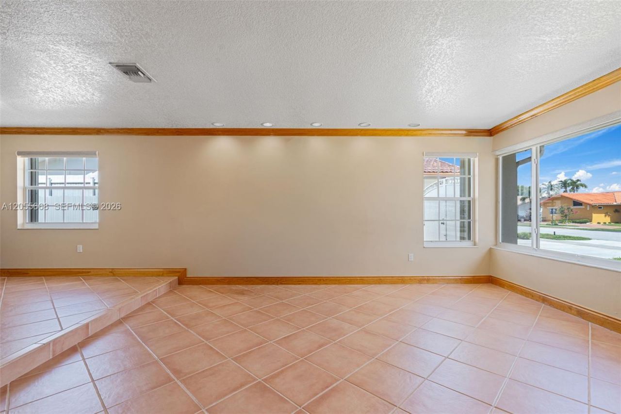 13390 SW 1st St, Miami, FL 33184 Photo