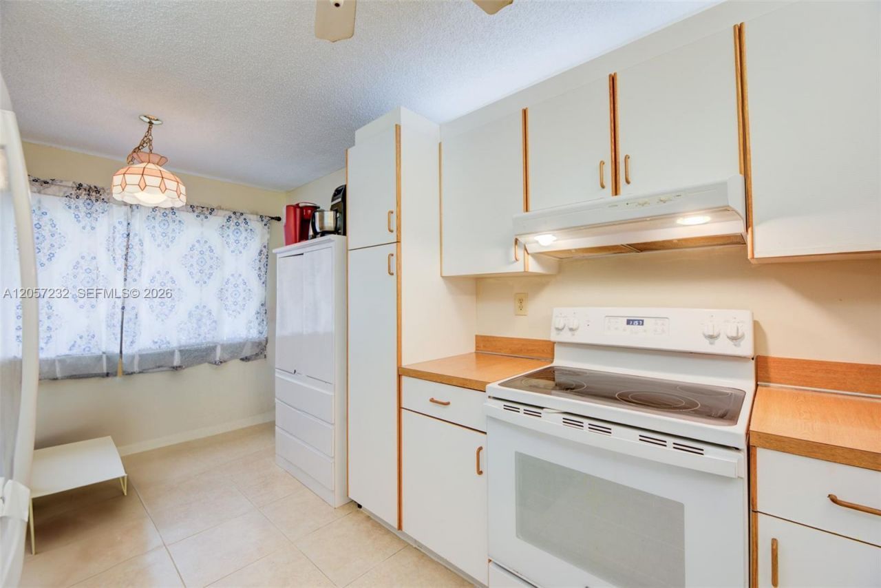 7120 S Devon Dr, Unit 110, Tamarac, FL 33321 Photo