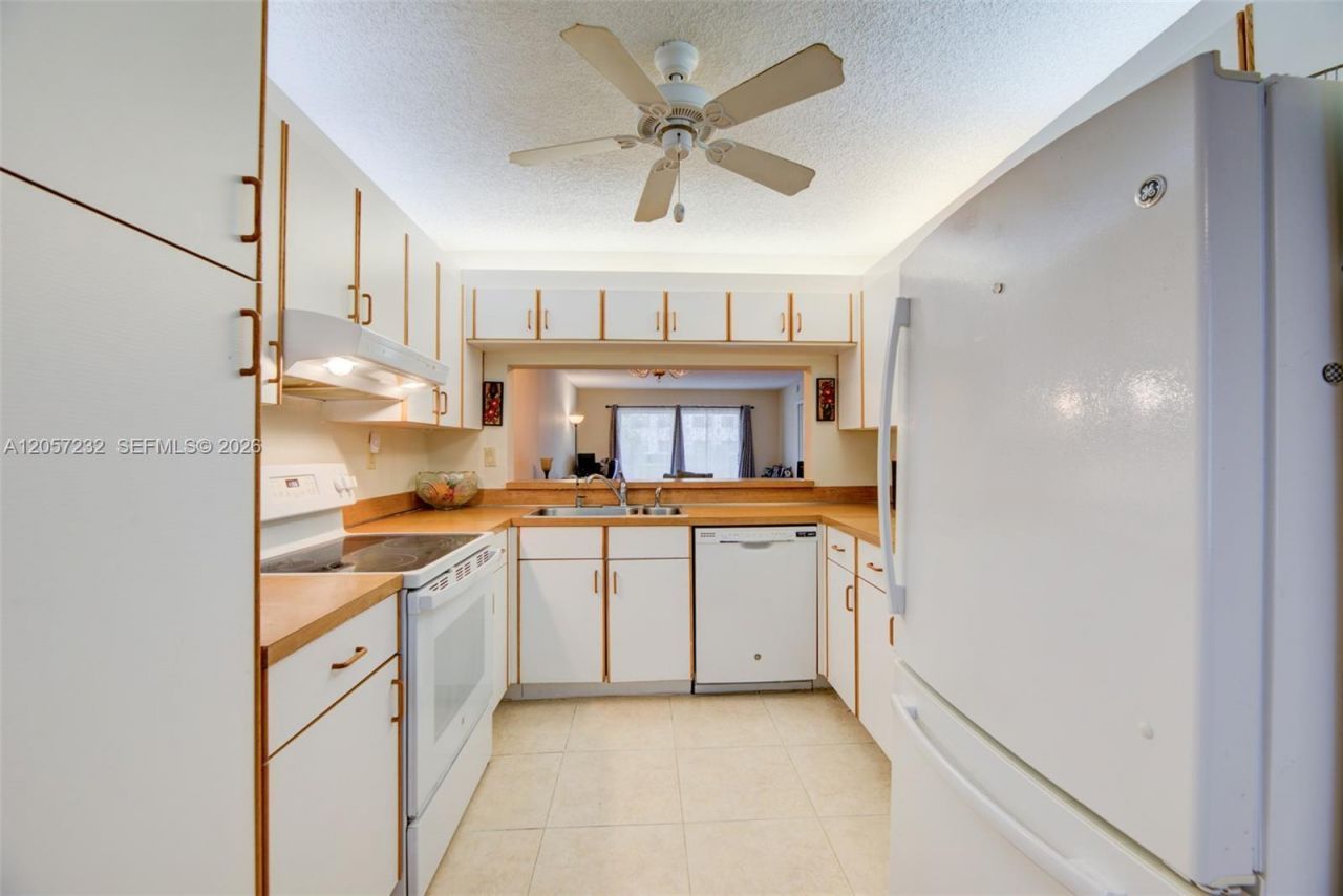 7120 S Devon Dr, Unit 110, Tamarac, FL 33321 Photo