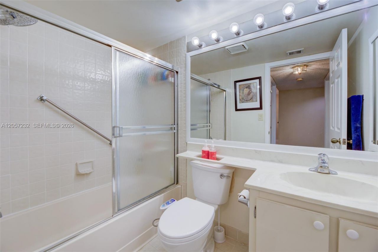 7120 S Devon Dr, Unit 110, Tamarac, FL 33321 Photo