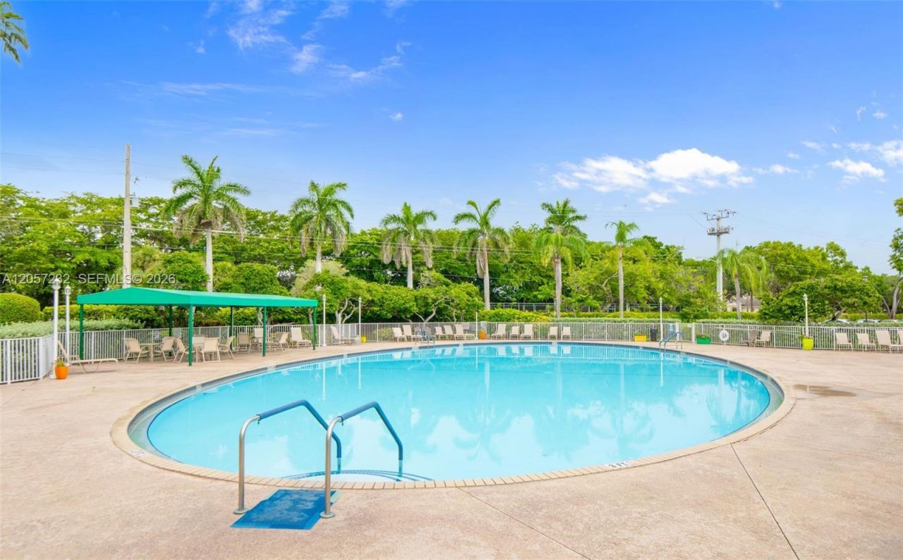 7120 S Devon Dr, Unit 110, Tamarac, FL 33321 Photo