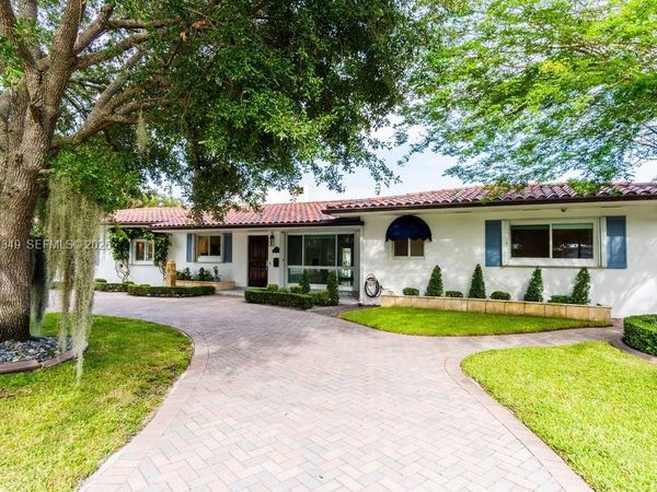 5711 SW 64th Ave , South Miami, FL 33143