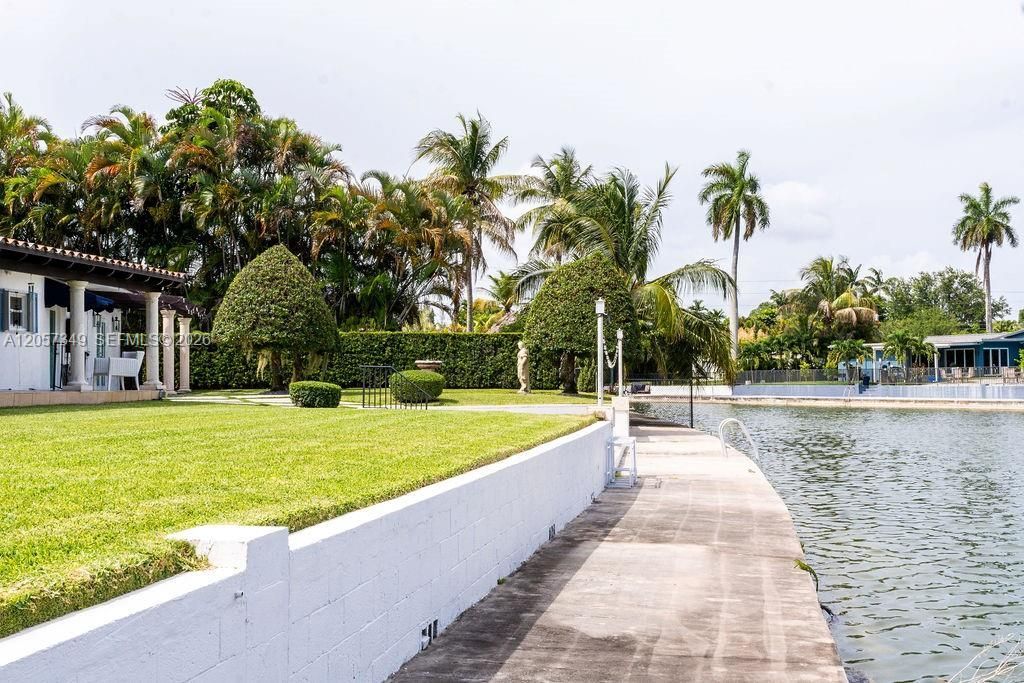 5711 SW 64th Ave, South Miami, FL 33143 Photo