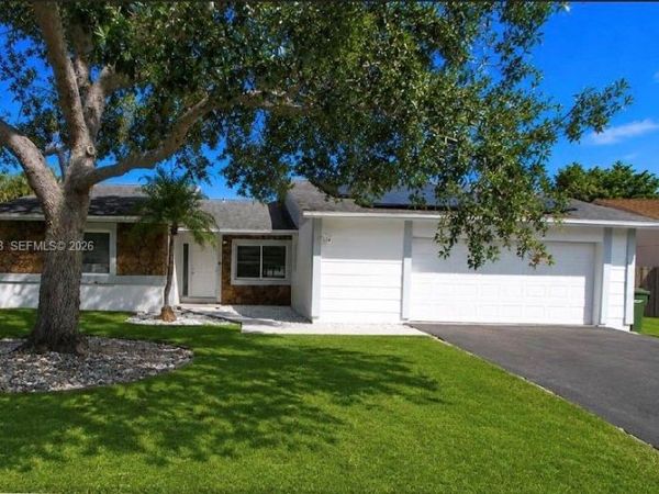 1661 N Goldeneye Ln , Homestead, FL 33035