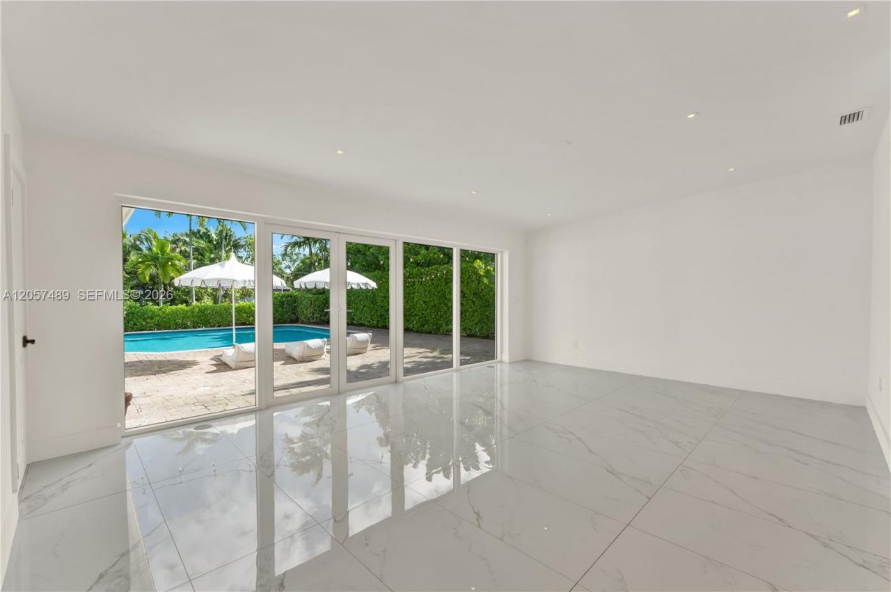 1777 Daytonia Rd, Miami Beach, FL 33141 Photo