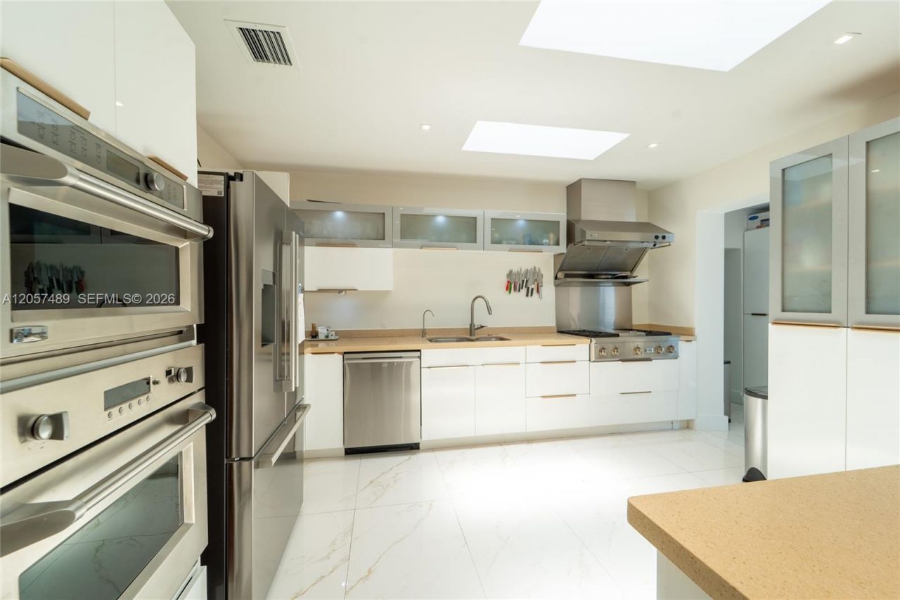 1777 Daytonia Rd , Miami Beach, FL 33141 Photo