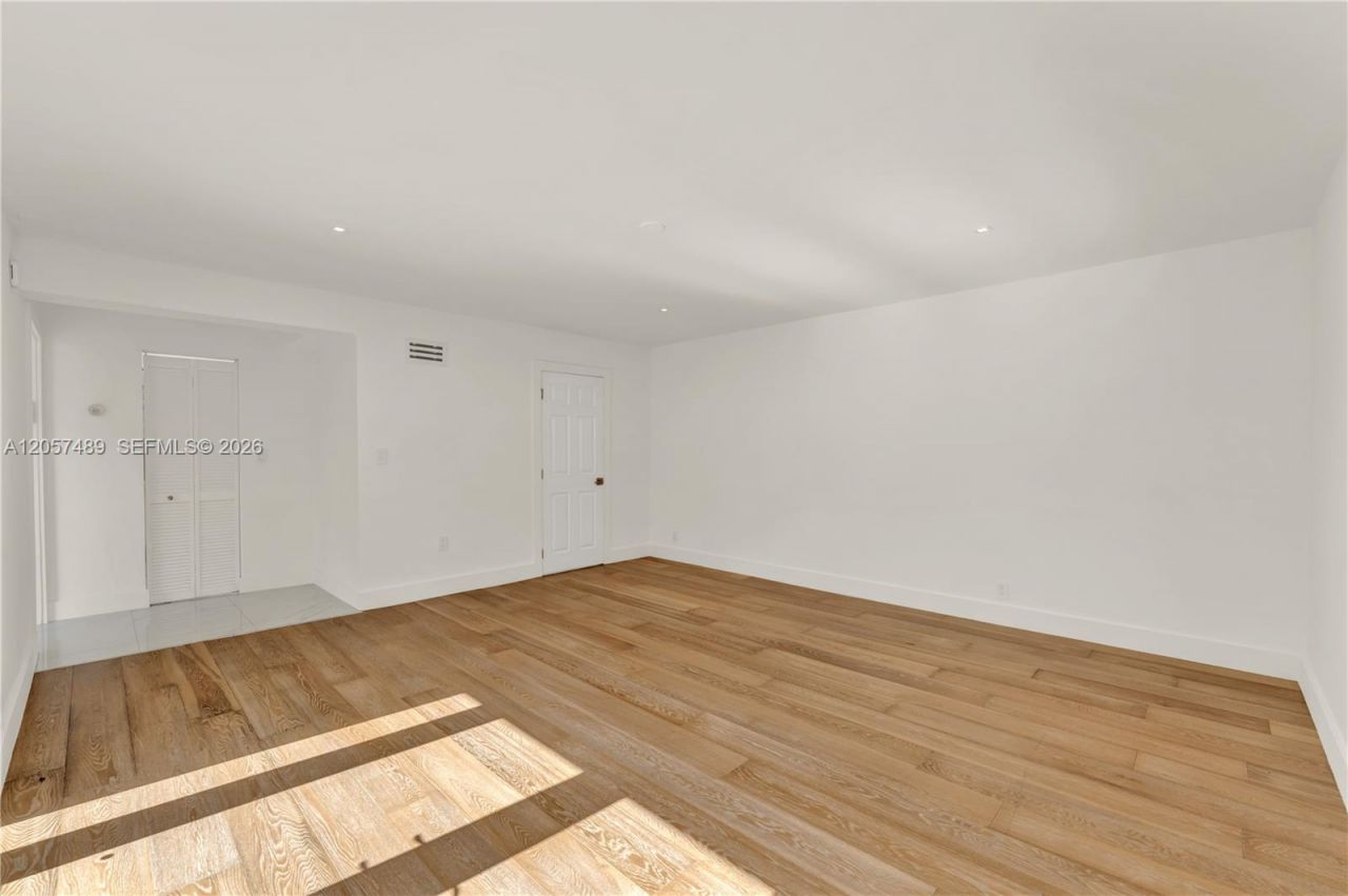 1777 Daytonia Rd, Miami Beach, FL 33141 Photo