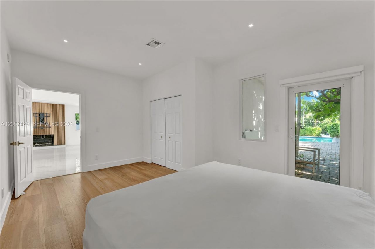1777 Daytonia Rd, Miami Beach, FL 33141 Photo