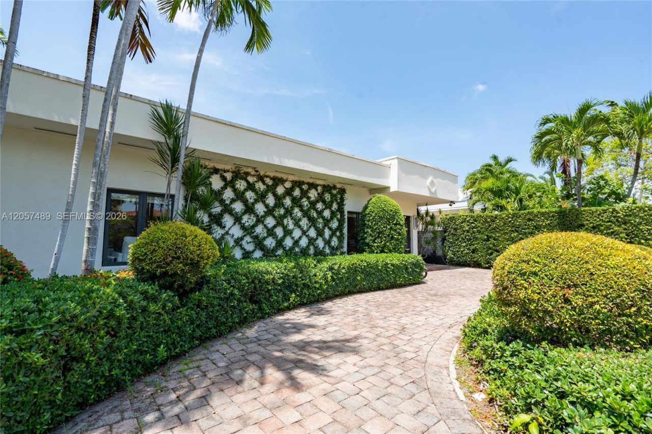 1777 Daytonia Rd , Miami Beach, FL 33141 Photo
