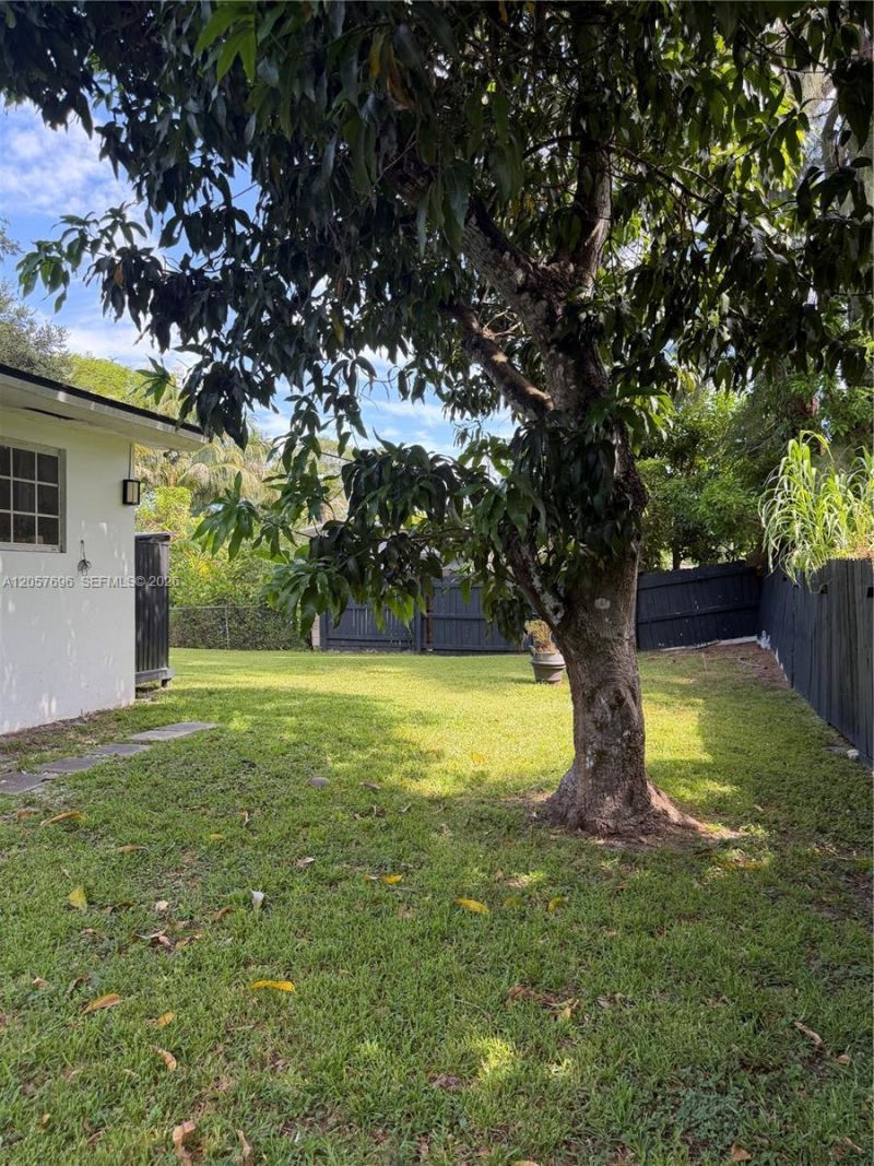 15700 N Miami Ave, Miami, FL 33169 Photo