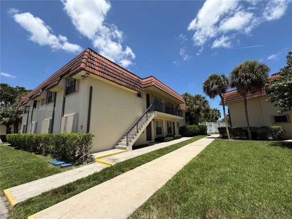 411 NW 100th Pl , Unit 201, Pembroke Pines, FL 33024