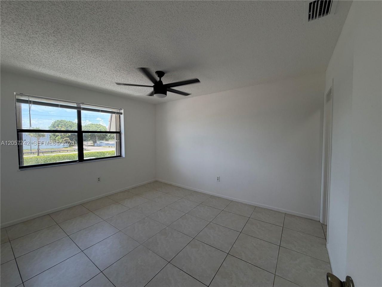 411 NW 100th Pl , Unit 201, Pembroke Pines, FL 33024 Photo