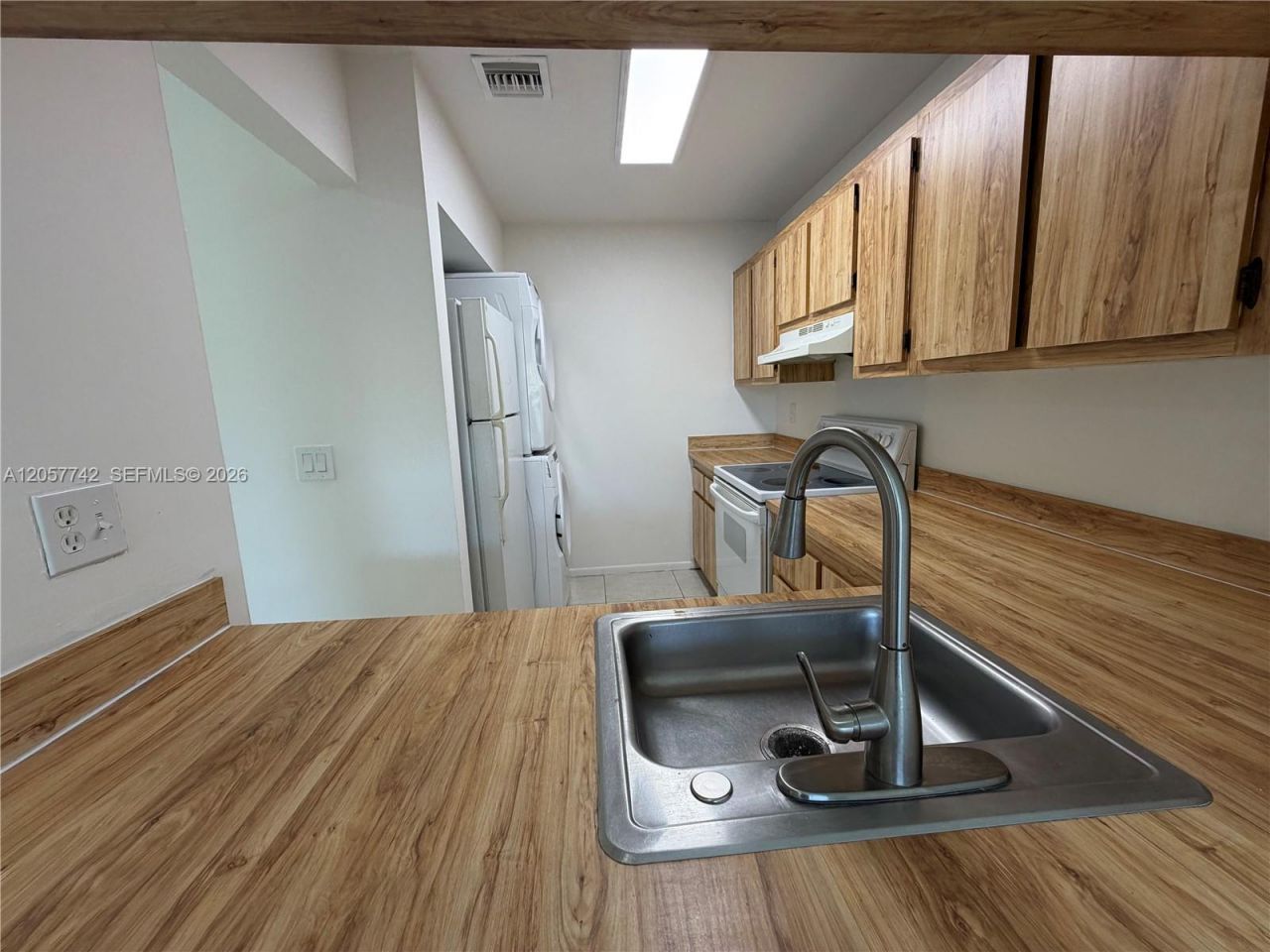 411 NW 100th Pl , Unit 201, Pembroke Pines, FL 33024 Photo