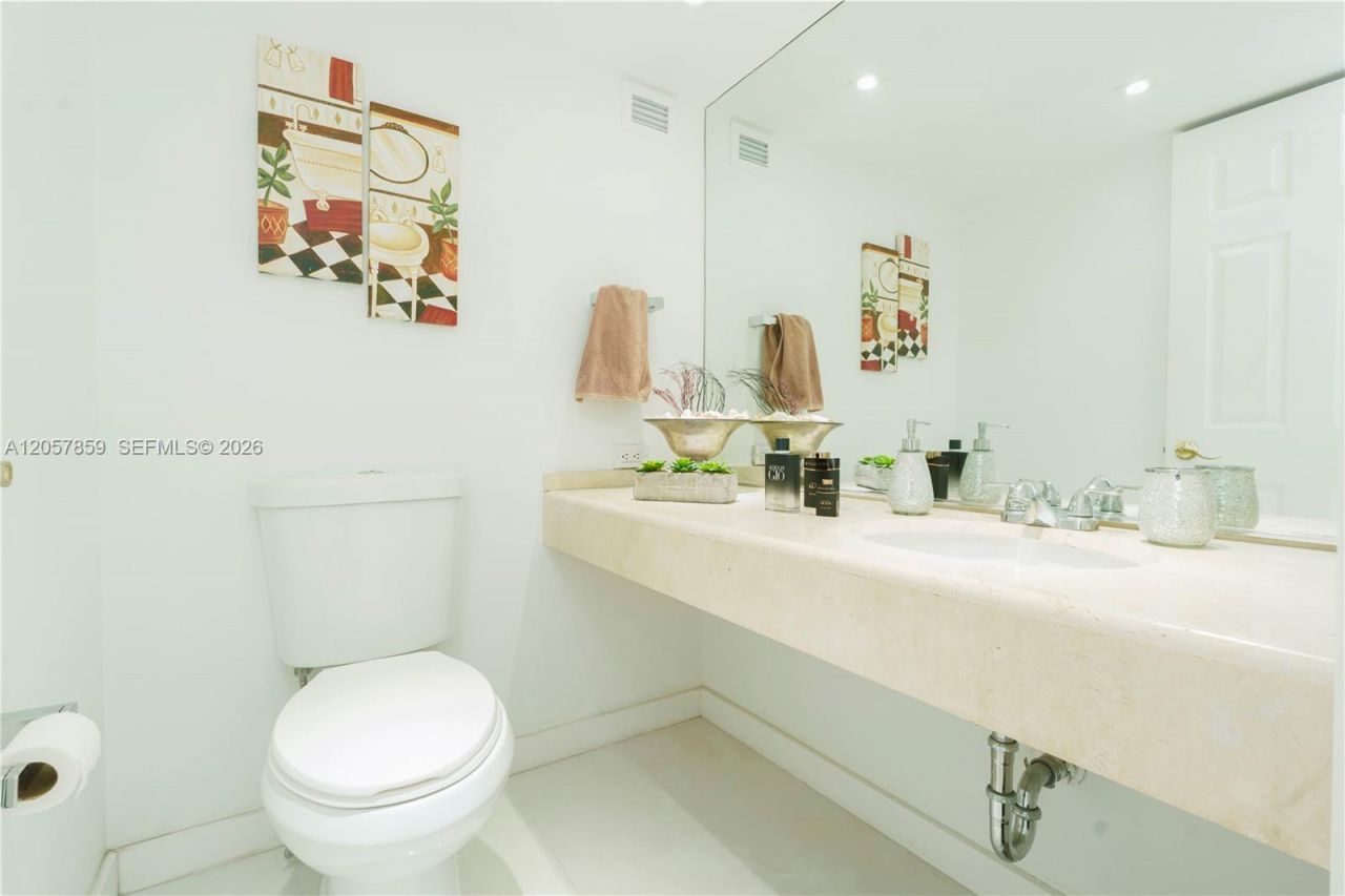 6770 Indian Creek Dr , Unit 15T, Miami Beach, FL 33141 Photo