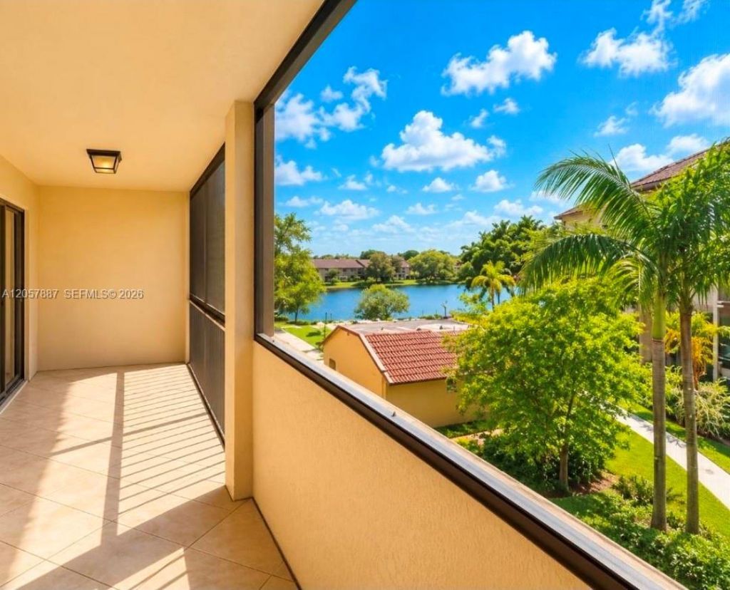 3905 N Nob Hill Rd, Unit 312, Sunrise, FL 33351 Photo