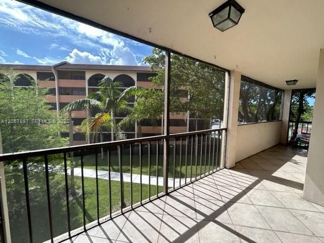 3905 N Nob Hill Rd, Unit 312, Sunrise, FL 33351 Photo