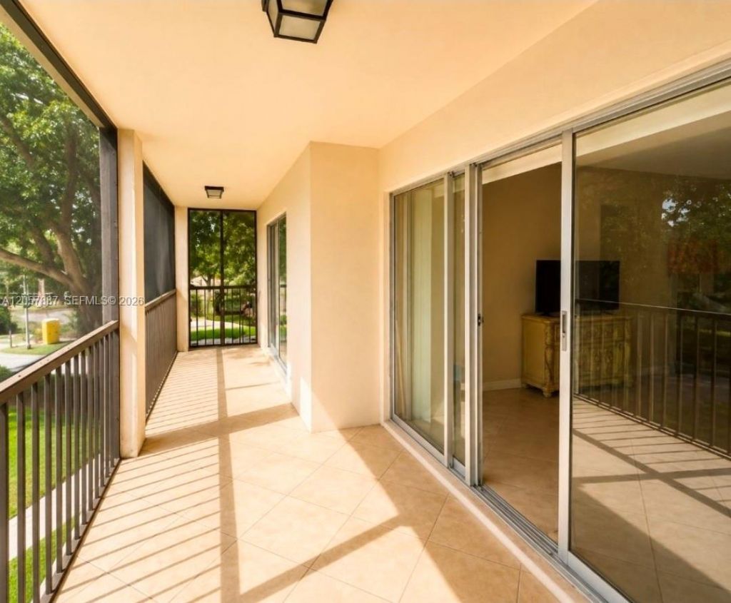 3905 N Nob Hill Rd, Unit 312, Sunrise, FL 33351 Photo