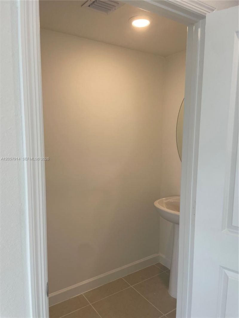 1351 SE 7th Ter, Homestead, FL 33034 Photo