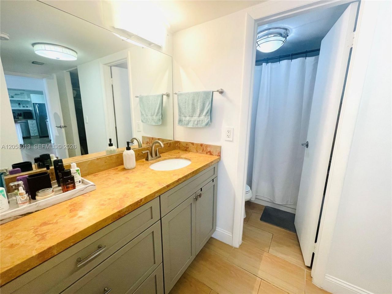 3301 N Country Club Dr, Unit 712, Aventura, FL 33180 Photo