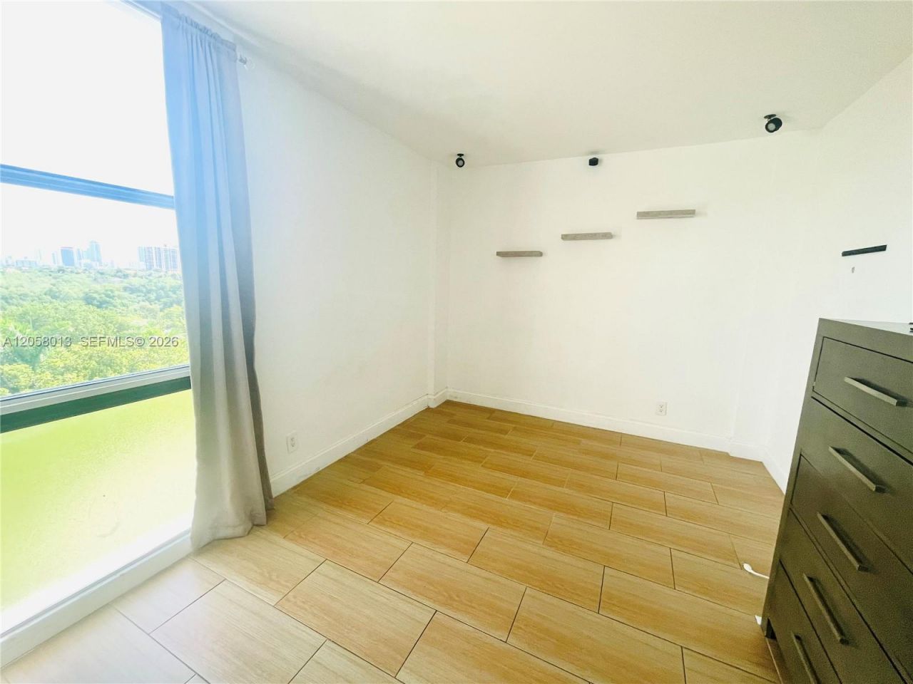3301 N Country Club Dr, Unit 712, Aventura, FL 33180 Photo