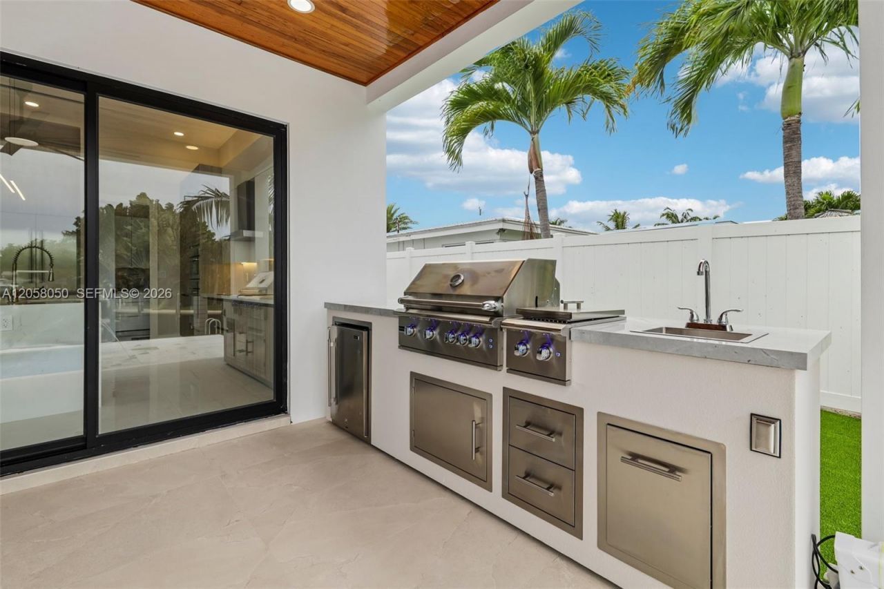 1304 SE 10th Ter, Deerfield Beach, FL 33441 Photo