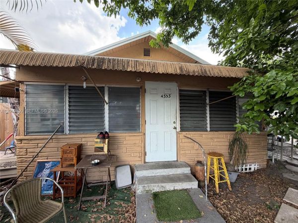 4353 NW 3rd St , Miami, FL 33126