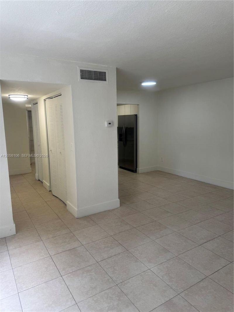 1875 W 56th St , Unit 109, Hialeah, FL 33012 Photo